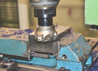 Jak używać form silikonowych do masy cukrowej?